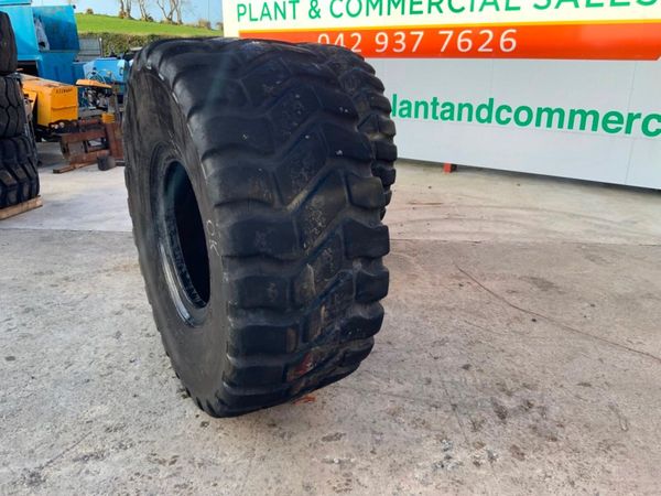 23.5 x 25 GOODYEAR RADIAL TYRES........45. 383694857