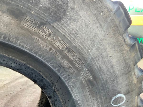 23.5 x 25 GOODYEAR RADIAL TYRES........45. 383694867