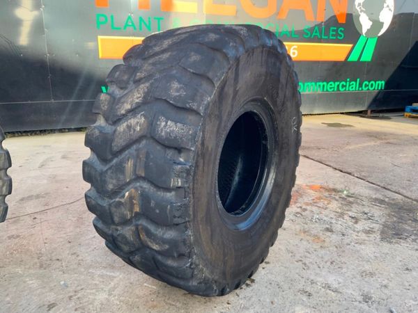 23.5 x 25 GOODYEAR RADIAL TYRES........45. 383694868