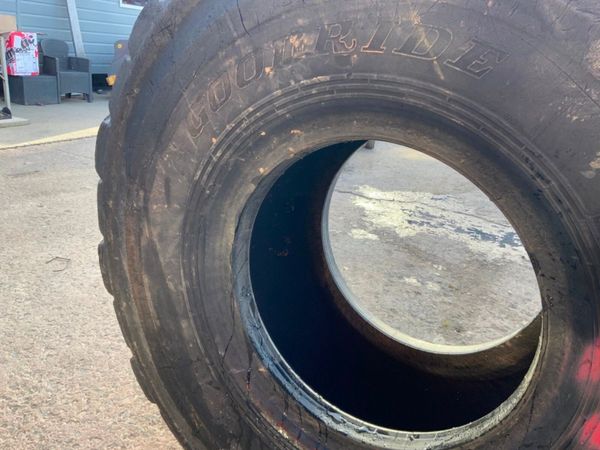 23.5 x 25 RADIAL DUMP TRUCK / LOADER TYRES....12 383694825