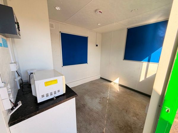 25 x 9 welfare cabin generator toilet  site office 383630751