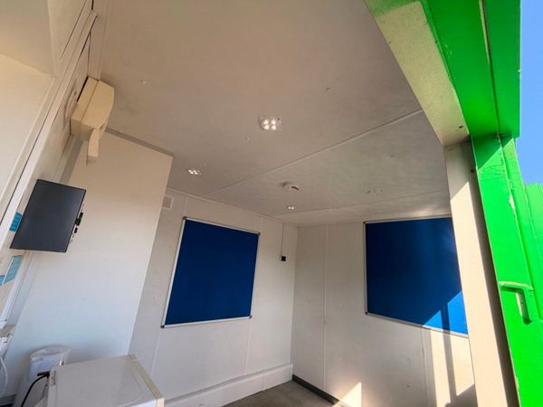 25 x 9 welfare cabin generator toilet  site office 383630752