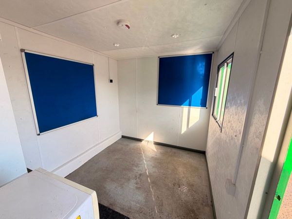 25 x 9 welfare cabin generator toilet  site office 383630754