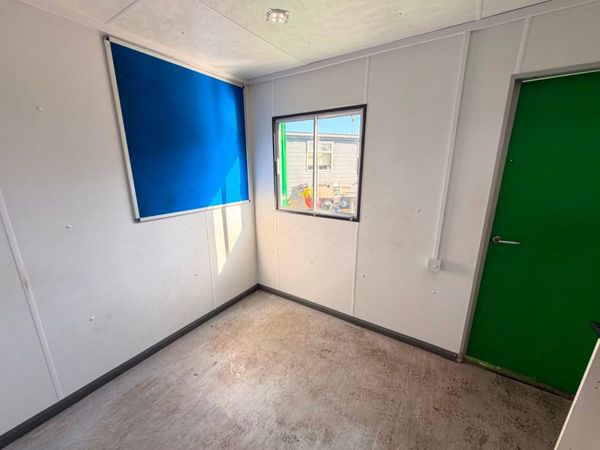 25 x 9 welfare cabin generator toilet  site office 383630758