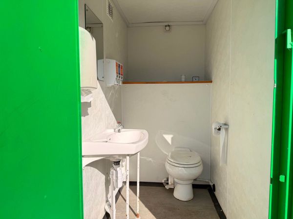 25 x 9 welfare cabin generator toilet  site office 383630770