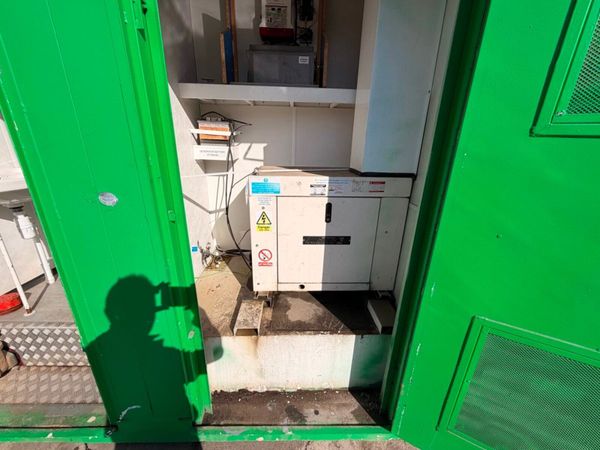 25 x 9 welfare cabin generator toilet  site office 383630772