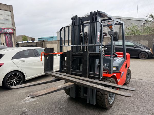 FORK LIFT 383749098