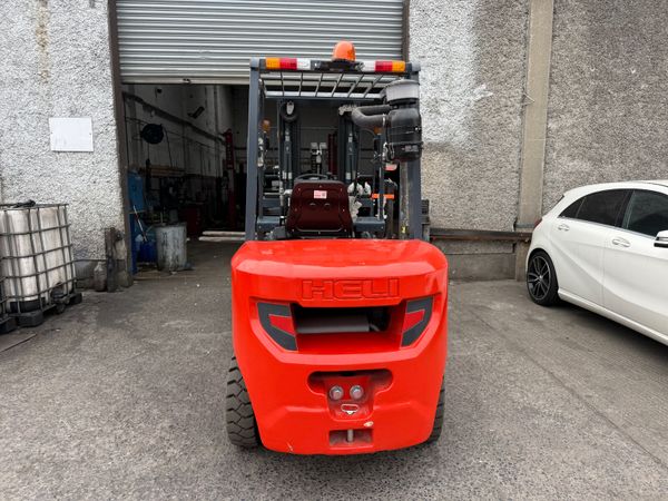 FORK LIFT 383749124