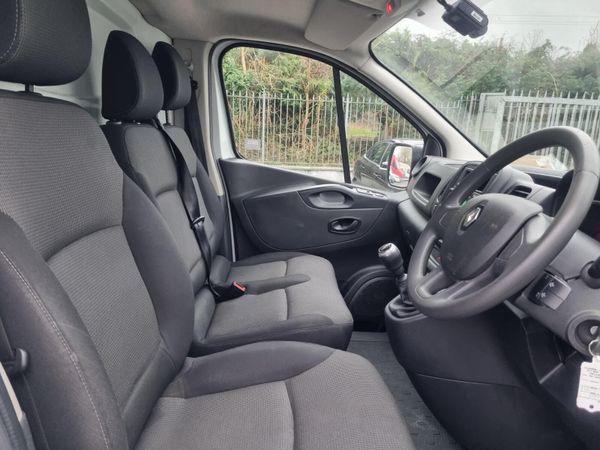 Renault Trafic 2021 383774052