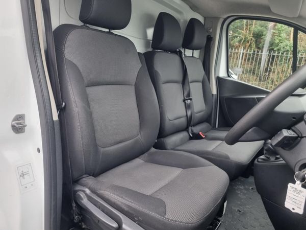 Renault Trafic 2021 383774054