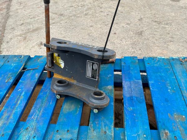 STRICKLAND QUICK HITCH.....40mm PINS........7119. 383789370