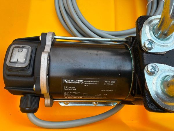 330lts FUEL STORAGE / DELIVERY BOWSER........330m 383789399