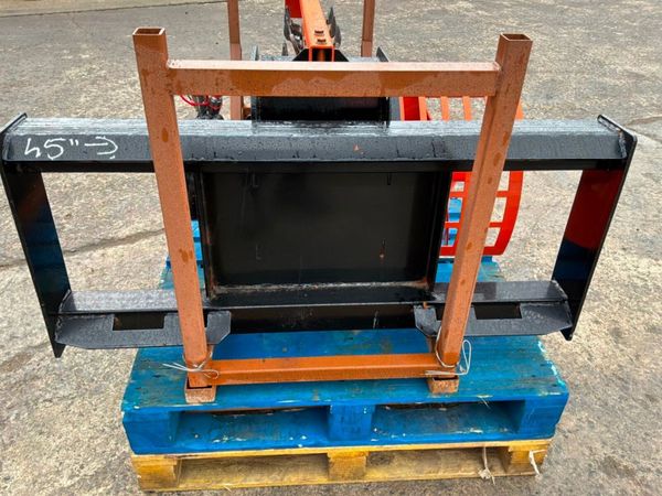 SKID STEER TRENCHING ATTACHMENT.....D39f 383789450