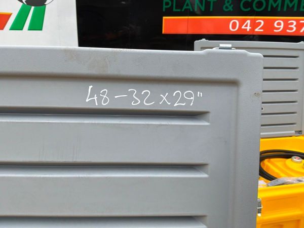 330lts FUEL STORAGE / DELIVERY BOWSER........330m 383789405