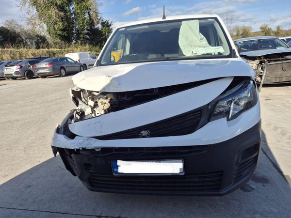 2021 Peugeot Partner *For Parts* 383796755