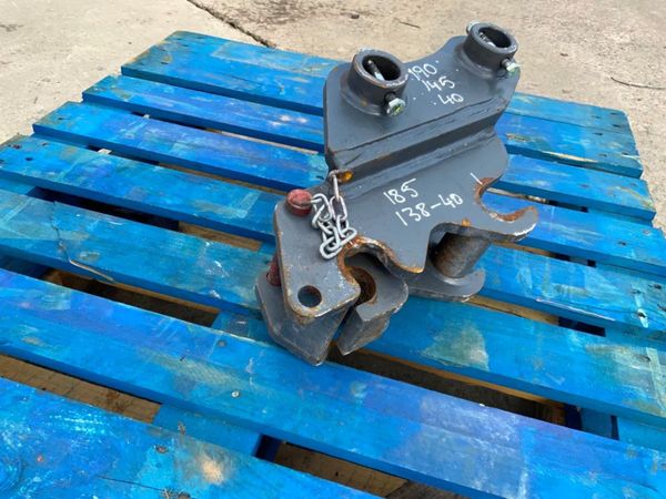 STRICKLAND QUICK HITCH........40mm PINS......7122. 383704340