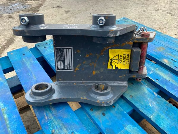 STRICKLAND QUICK HITCH........40mm PINS......7122. 383704338
