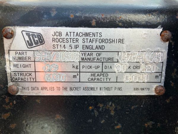 UNUSED 8" JCB BUCKET......30mm PINS.......7343. 383711975