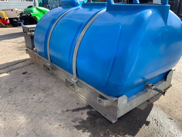 WESTERN STATIC WATER BOWSER & PUMP......1259. 383712015