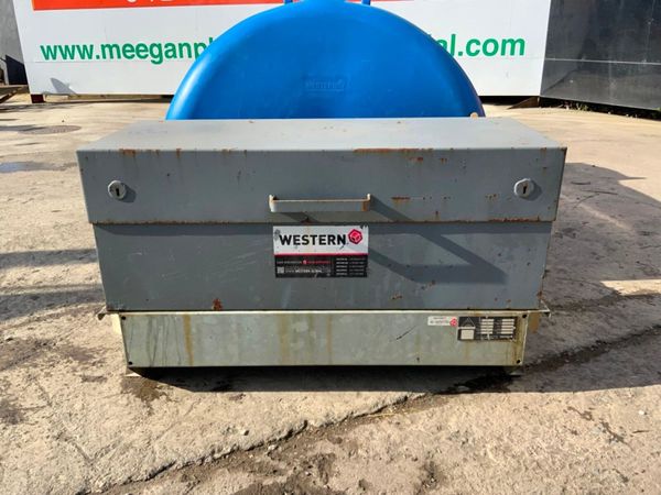 WESTERN STATIC WATER BOWSER & PUMP......1259. 383712025
