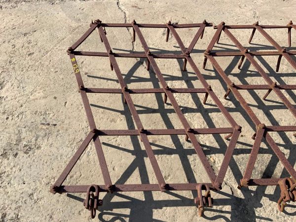 4 SECTION TRAILED PIN HARROW.........129s 383723321