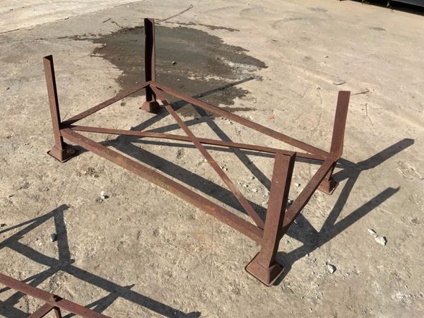 4 SECTION TRAILED PIN HARROW.........129s 383723325