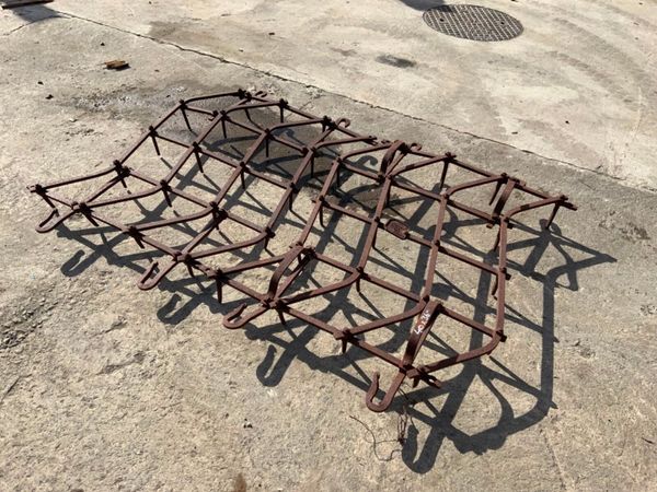 4 SECTION TRAILED PIN HARROW.........129s 383723330