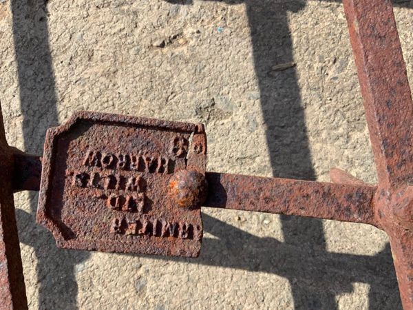 4 SECTION TRAILED PIN HARROW.........129s 383723331