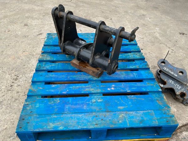 JCB TELETRUK HEADSTOCK CARRIAGE.........7103. 383734365