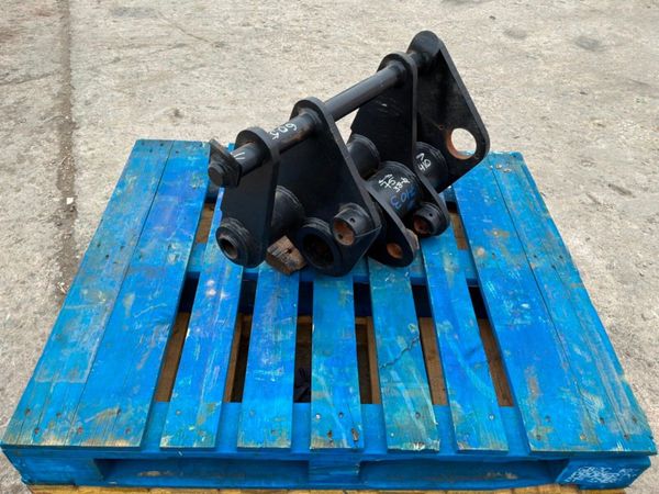 JCB TELETRUK HEADSTOCK CARRIAGE.........7103. 383734366