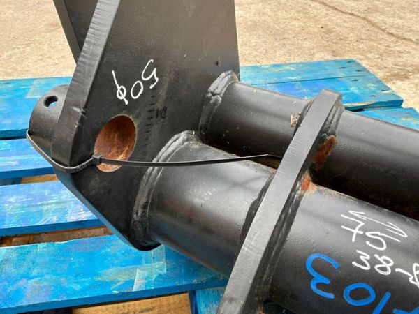 JCB TELETRUK HEADSTOCK CARRIAGE.........7103. 383734372