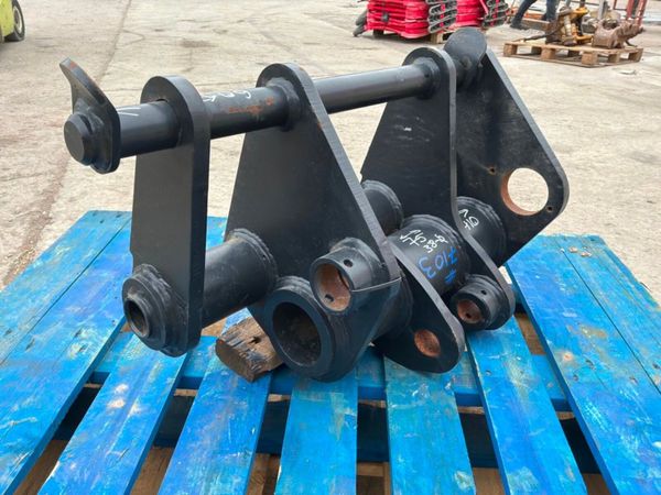 JCB TELETRUK HEADSTOCK CARRIAGE.........7103. 383734375