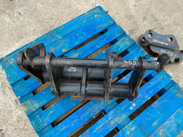 JCB TELETRUK HEADSTOCK CARRIAGE.........7103. 383734379