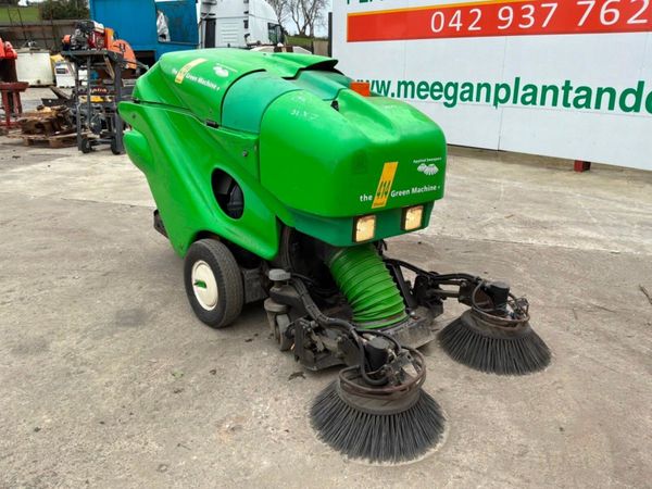 GREEN MACHINE 414 PEDESTRIAN SWEEPER... 383734399