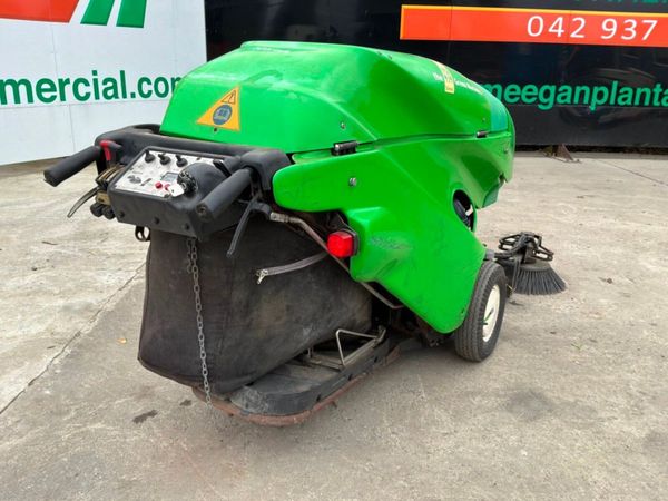 GREEN MACHINE 414 PEDESTRIAN SWEEPER... 383734409