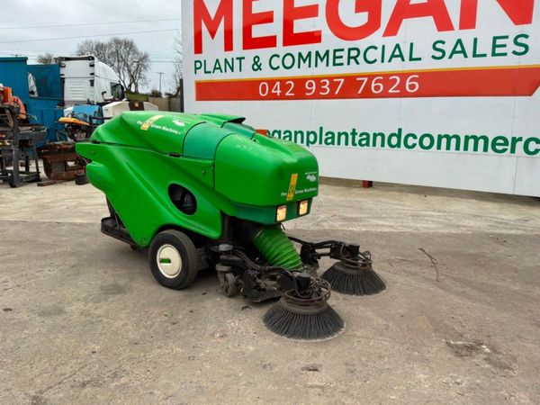 GREEN MACHINE 414 PEDESTRIAN SWEEPER... 383734411