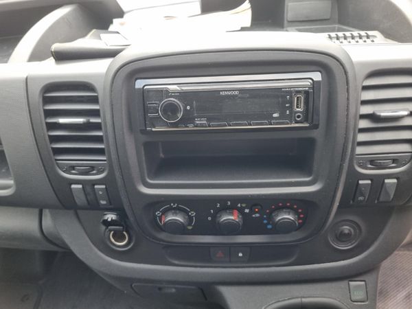 Renault Trafic 2021 383864140