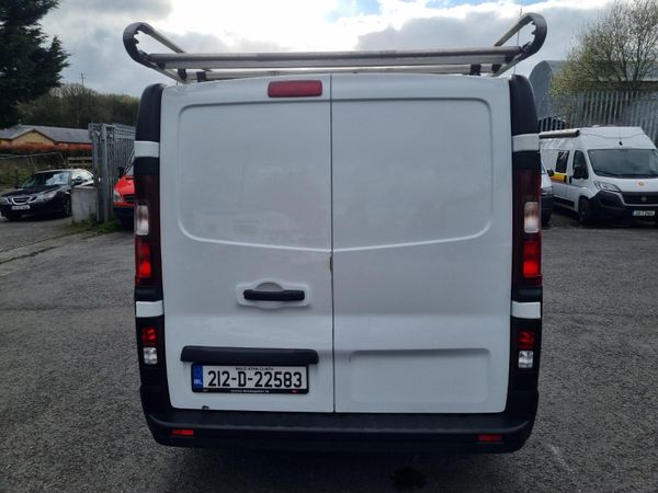 Renault Trafic 2021 383864130