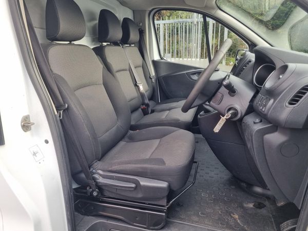 Renault Trafic 2021 383864139