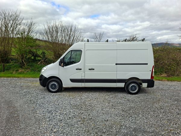 Renault Master 191 MWB 2.3L   Excellent Condition 383867305