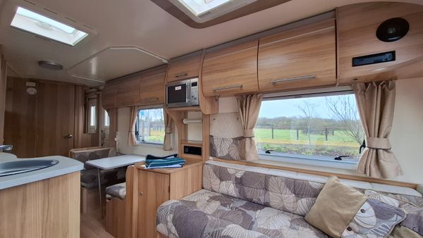 Bailey Pegasus 6 berth caravan 383870075