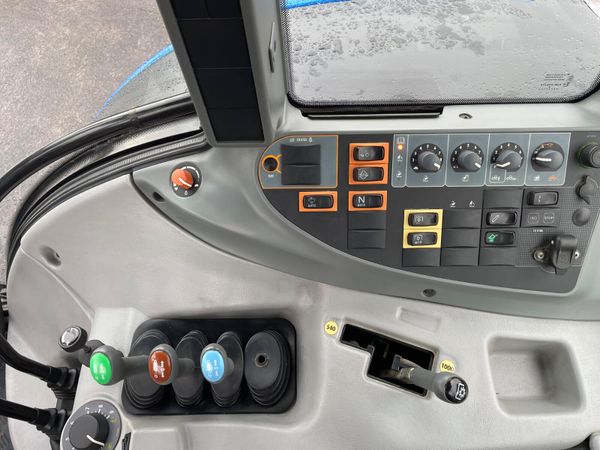 2015 Valtra N103 HiTech 383882579
