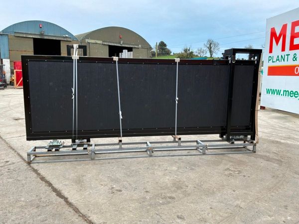 UNUSED 13ft SLIDING ENTRANCE GATES.....1376p. 383883865