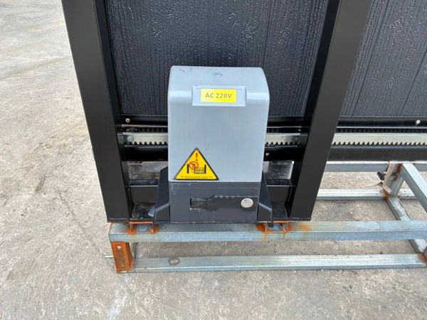 UNUSED 13ft SLIDING ENTRANCE GATES.....1376p. 383883878