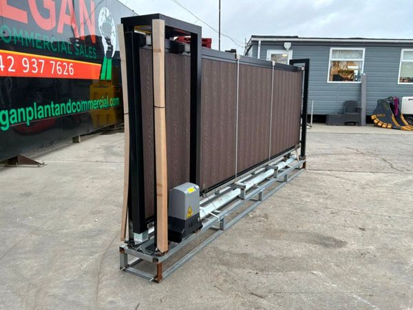 13ft REMOTE CONTROL SLIDING GATE..........1377p. 383883892
