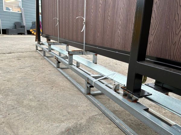13ft REMOTE CONTROL SLIDING GATE..........1377p. 383883900