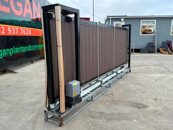 13ft REMOTE CONTROL SLIDING GATE..........1377p. 383883903