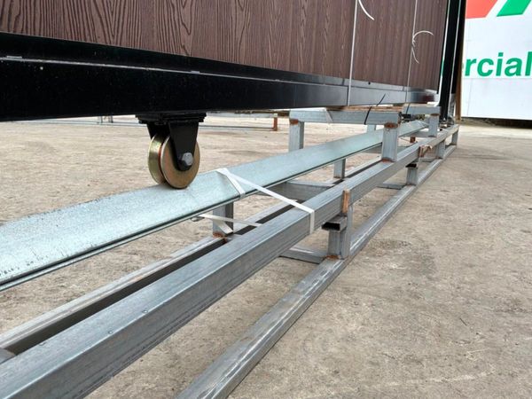 13ft REMOTE CONTROL SLIDING GATE..........1377p. 383883910