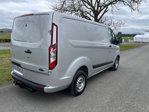 Ford Transit Custom 2022 383899479