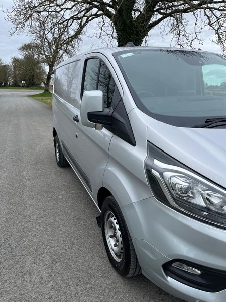 Ford Transit Custom 2022 383899489
